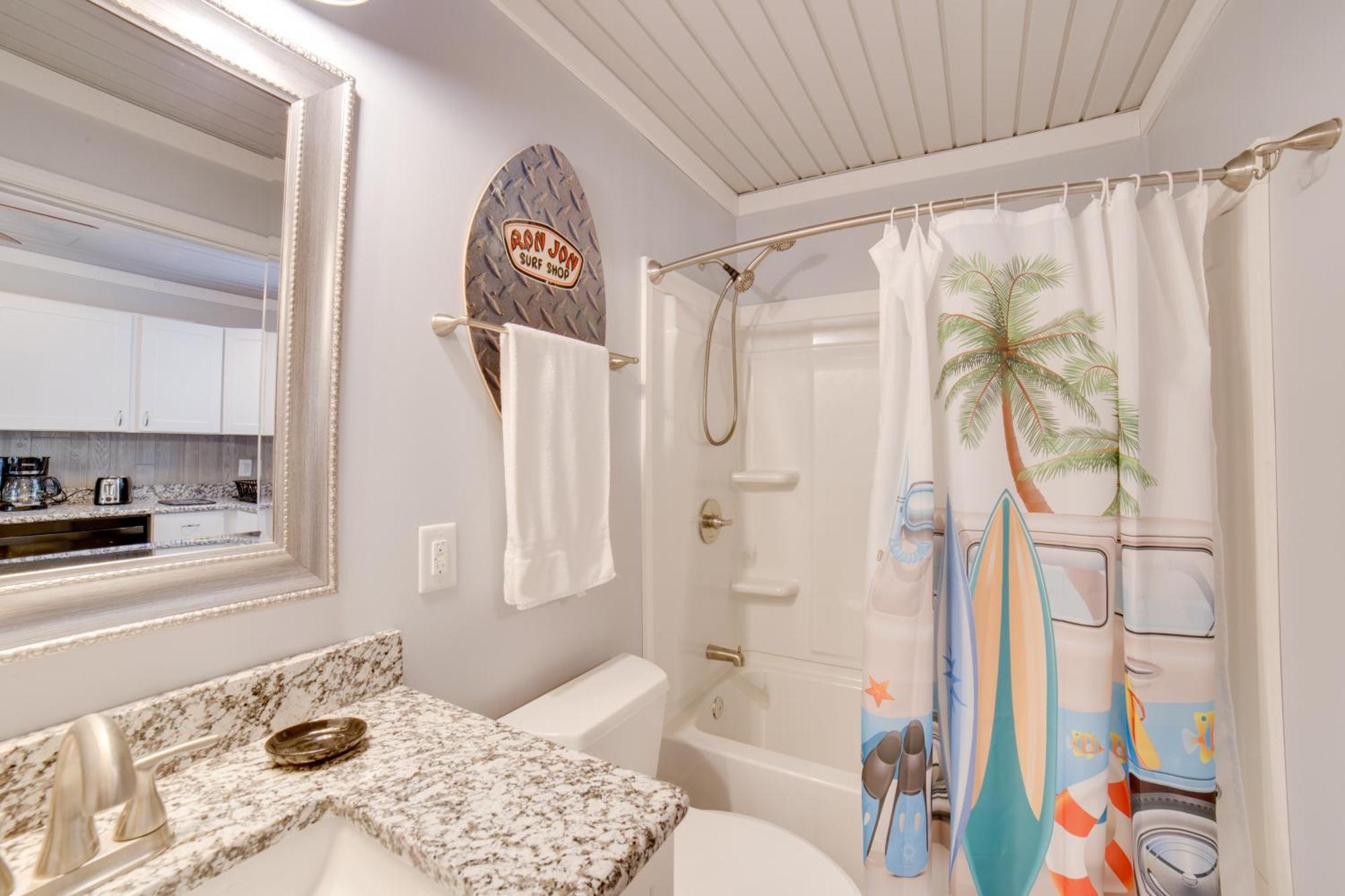 Ocean Isle Beach Studio With Patio - 1 Mi To Pier! Εξωτερικό φωτογραφία
